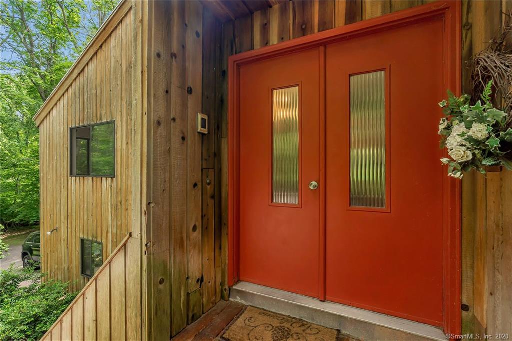 Property Photo: 194 Hunters Trail CT 06443