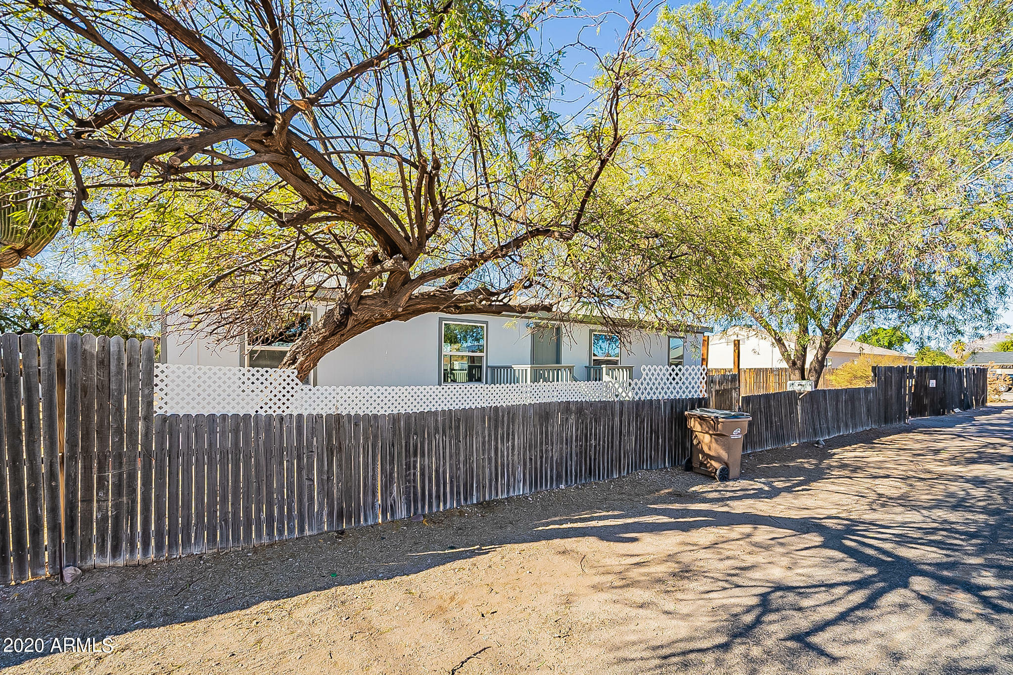 Property Photo:  238 S Emerald Drive  AZ 85120 