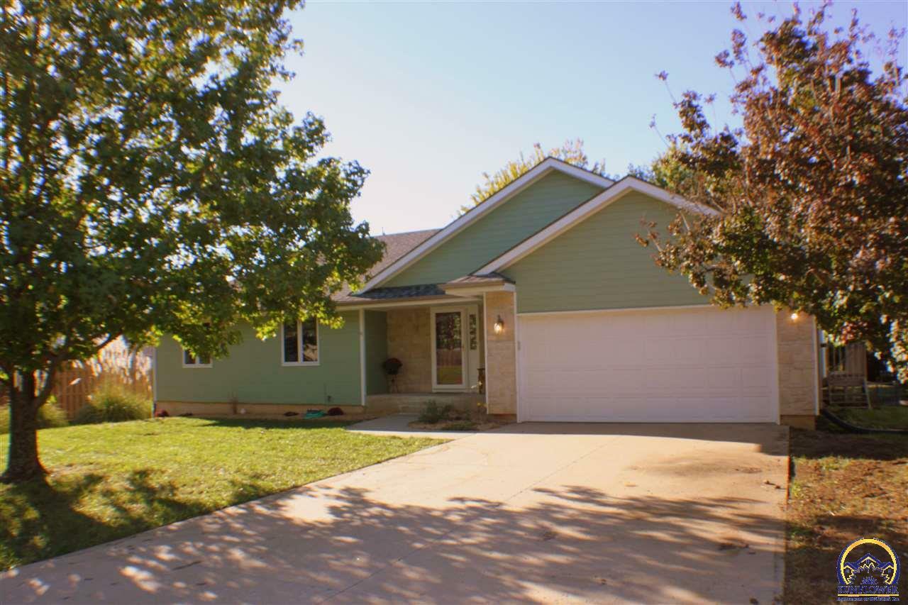 Property Photo: 5245 NW Arroyo Dr KS 66618