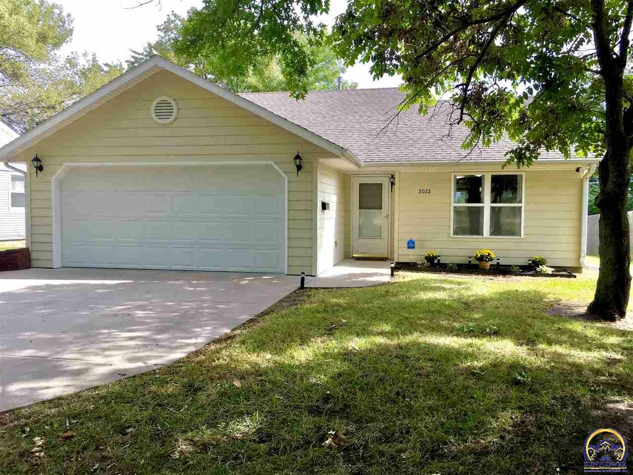 2022 SW Wayne Ave  Topeka KS 66604 photo