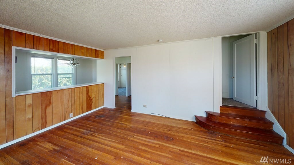 Property Photo:  57 S Clinton St  WA 99362 