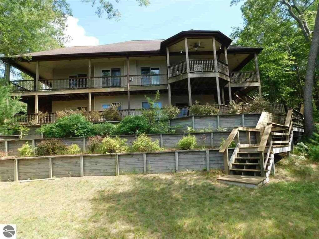 Property Photo: 2962 Ila Drive MI 48748