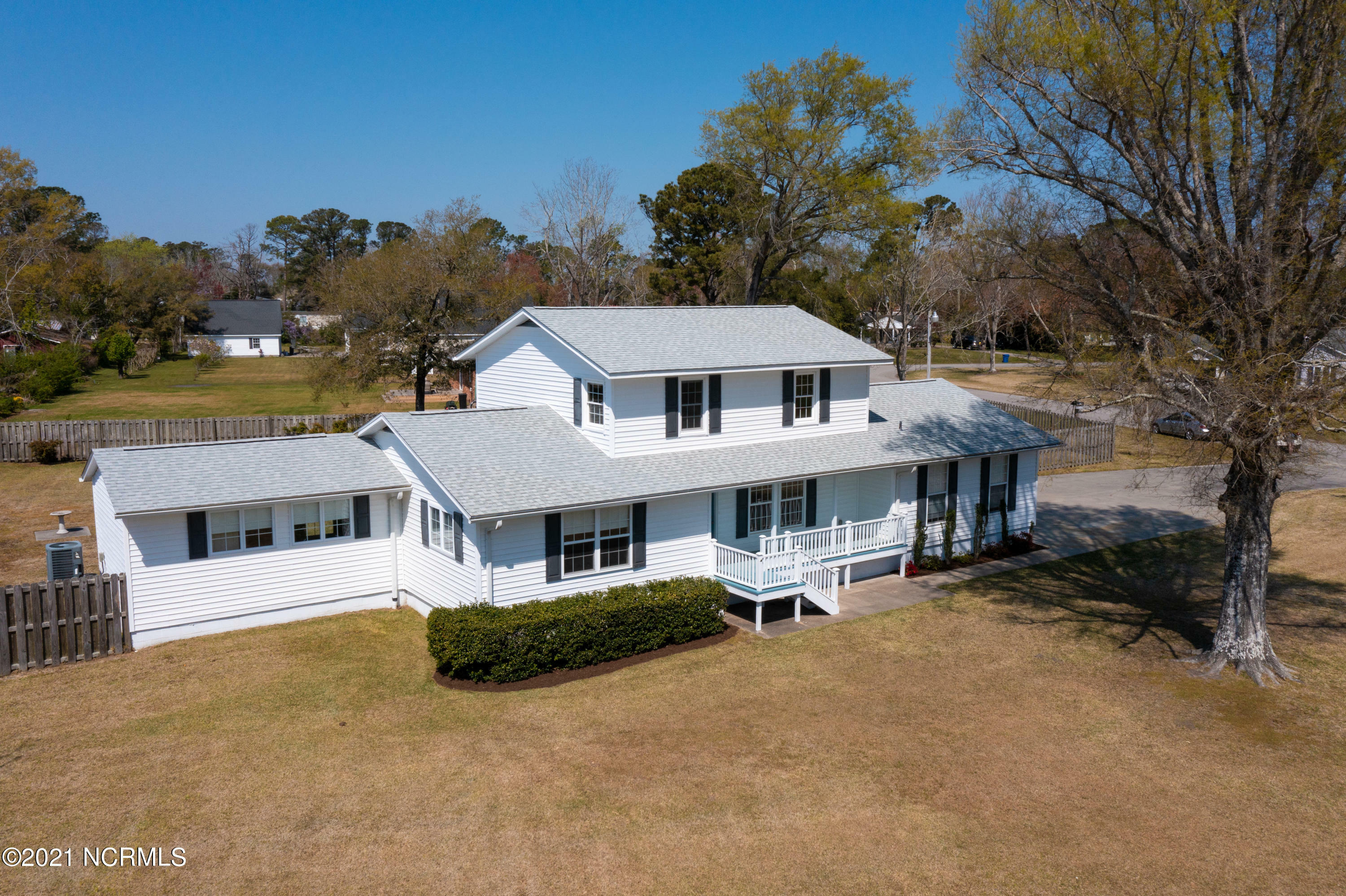 Property Photo:  2301 Shore Drive  NC 28557 