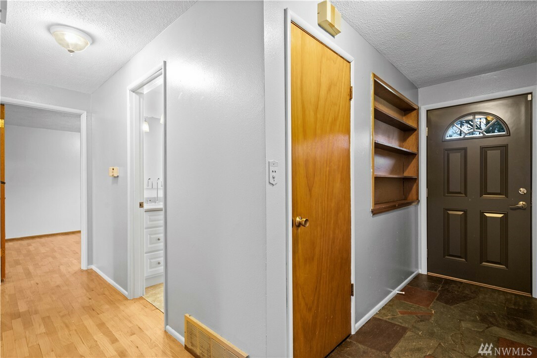 Property Photo:  3529 E Grandview Ave  WA 98404 