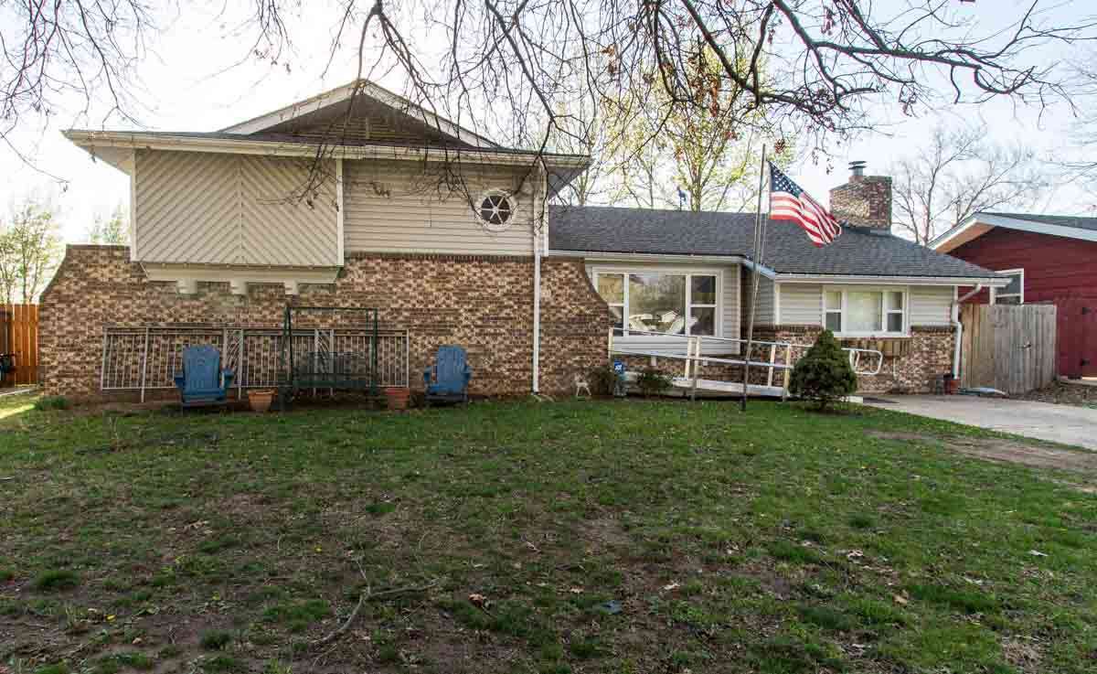 Property Photo: 531 S Wire Ave KS 67060