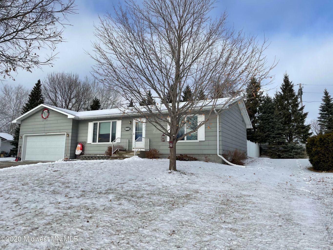 Property Photo: 103 E Meadowlark Lane MN 56537