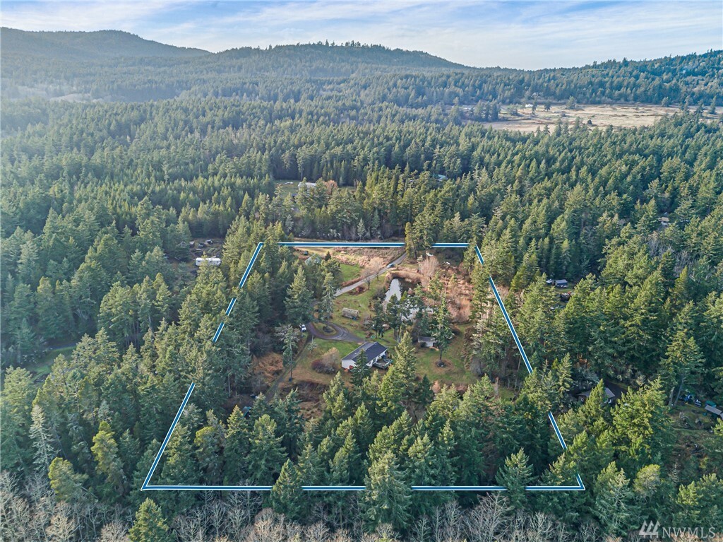 Property Photo:  691 Timber Lane  WA 98250 