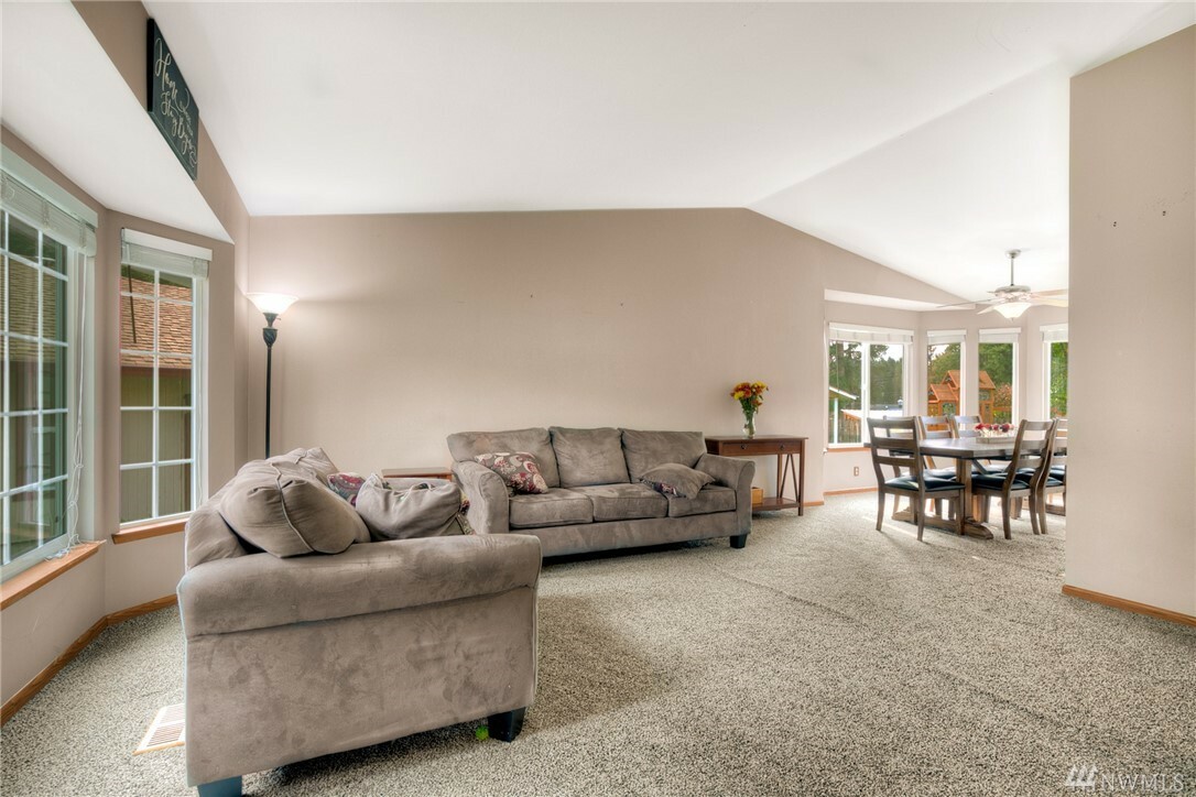 Property Photo: 26807 199th Place SE WA 98042