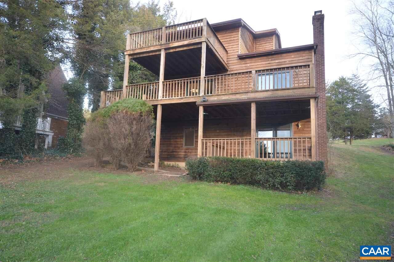 Property Photo:  353 Pine Bluff Rd  VA 22968 