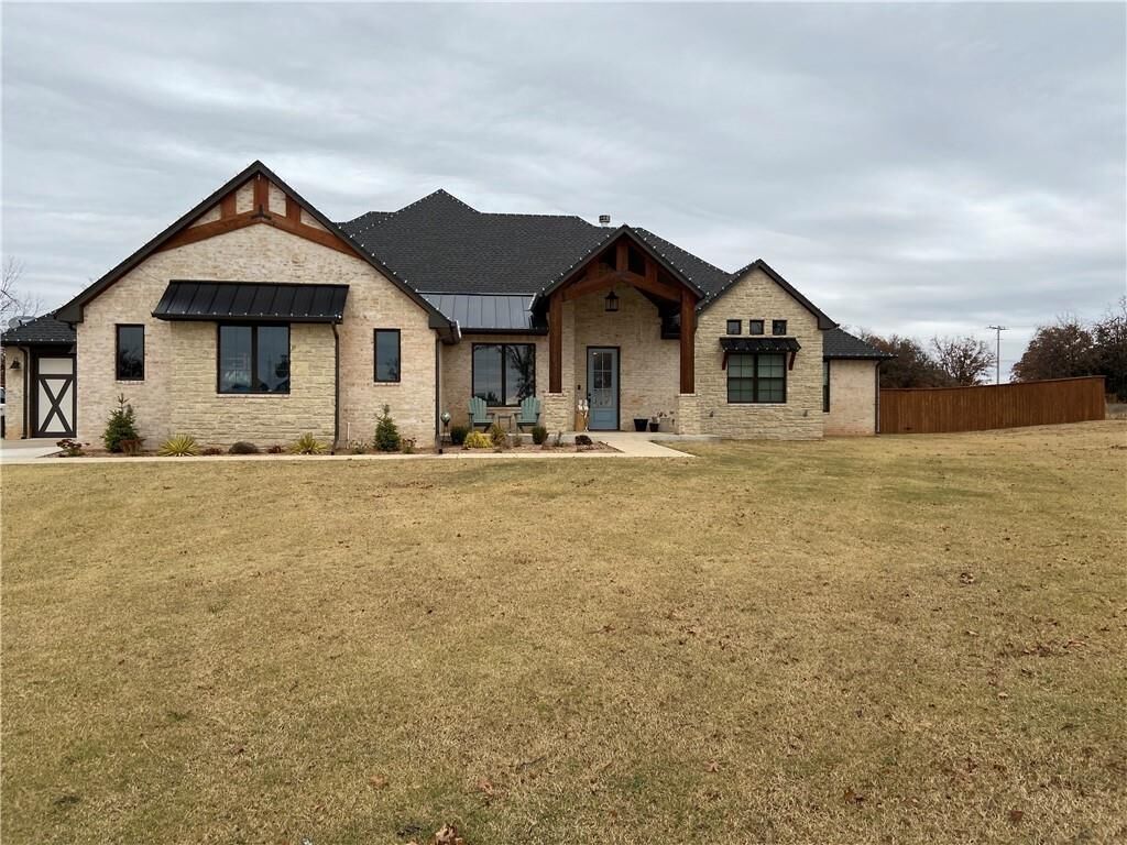 Property Photo:  8470 Persimmon Hill Road  OK 73007 