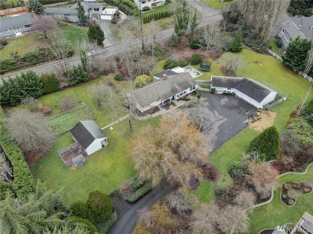 Property Photo:  10 Diamond S Ranch  WA 98004 