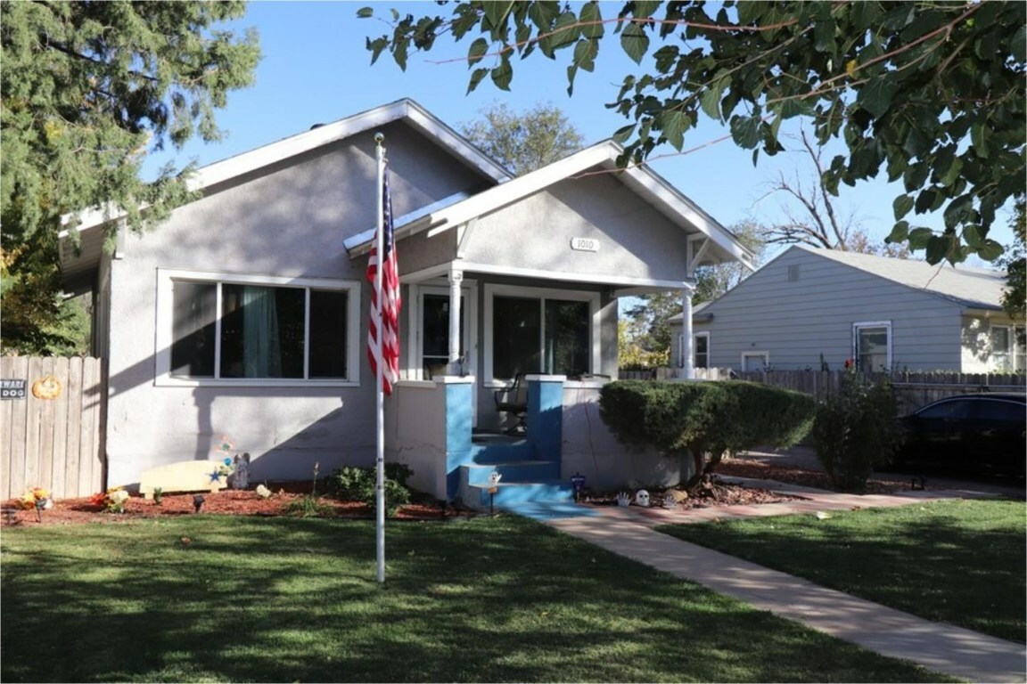 Property Photo:  1010 North 4th Street  KS 67846 