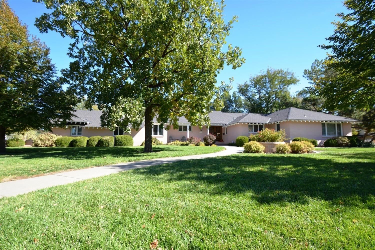 Property Photo: 1002 Center Street KS 67846