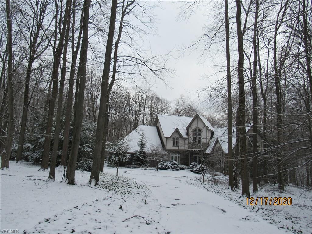 Property Photo: 15725 Buckland Trail OH 44072