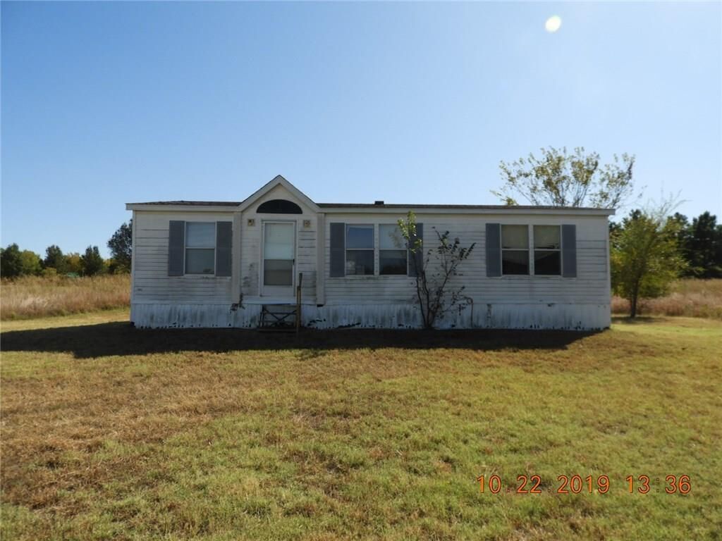 Property Photo:  4000 Lynda Lane  OK 73044 