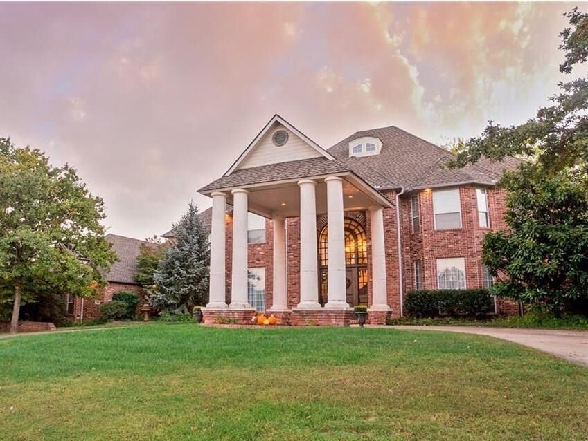 Property Photo:  2108 Shilstone Way  OK 73013 