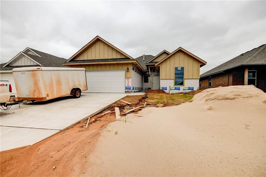 Property Photo: 2232 Alta Vista Lane OK 73034
