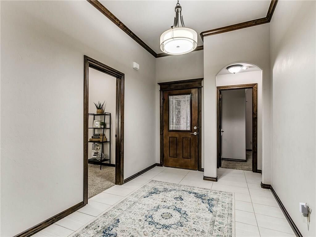 Property Photo: 2409 Santa Monica Drive OK 73034