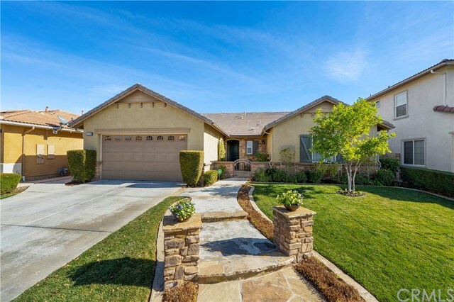 Property Photo:  28400 Fox Ridge Cove  CA 92585 