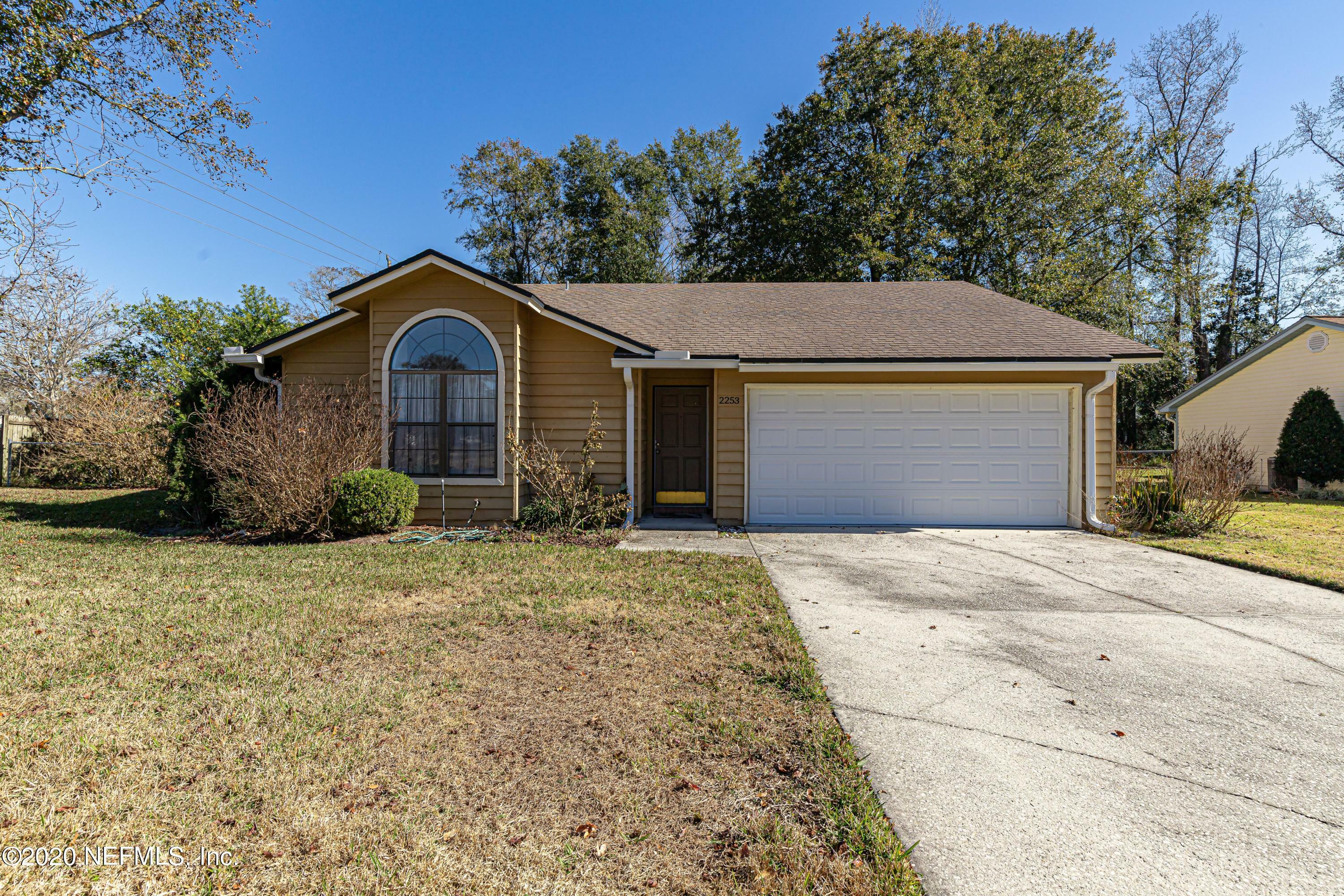 Property Photo: 2253 Pomar Court FL 32068