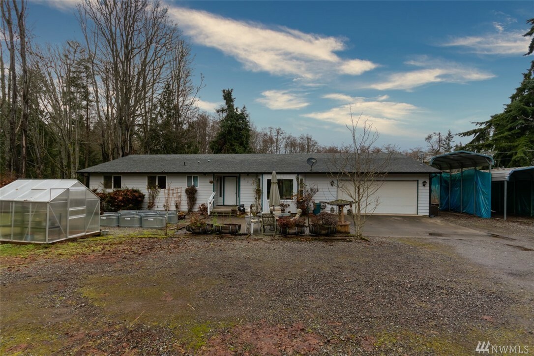 Property Photo:  422 Marsden Rd  WA 98362 