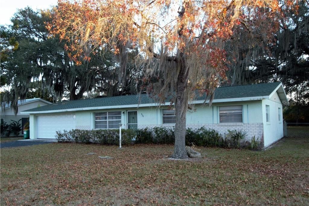 Property Photo:  307 Oakwood Lane  FL 34731 