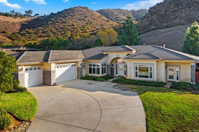 Property Photo:  8885 Diamondback Drive  CA 92071 