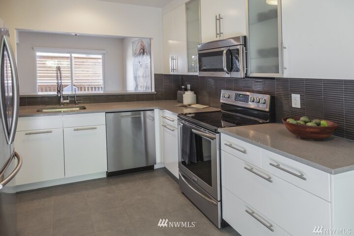 Property Photo: 216 26th Ave E A WA 98122