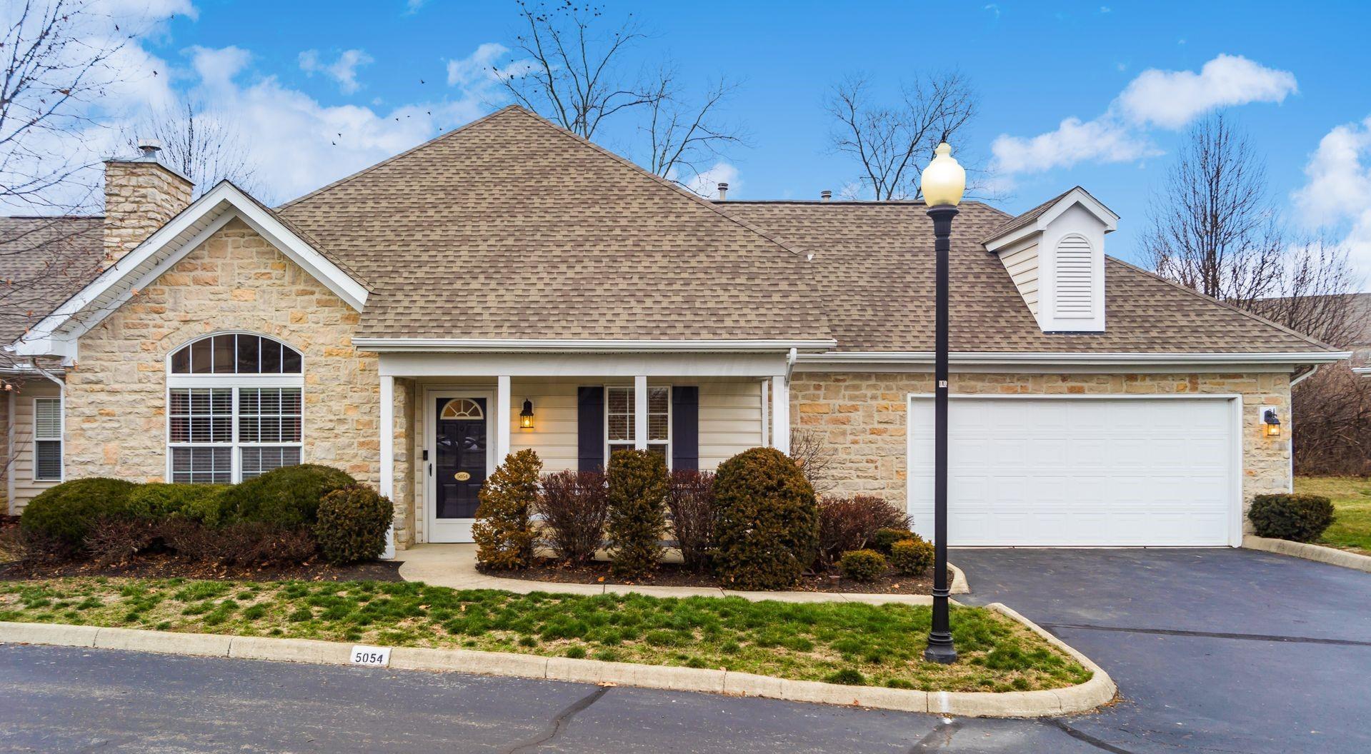 Property Photo: 5054 Vinington Place OH 43016