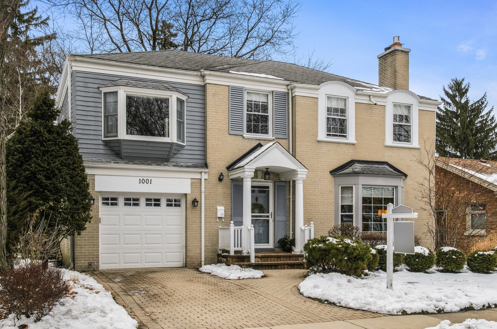 Property Photo:  1001 N Princeton Avenue  IL 60004 