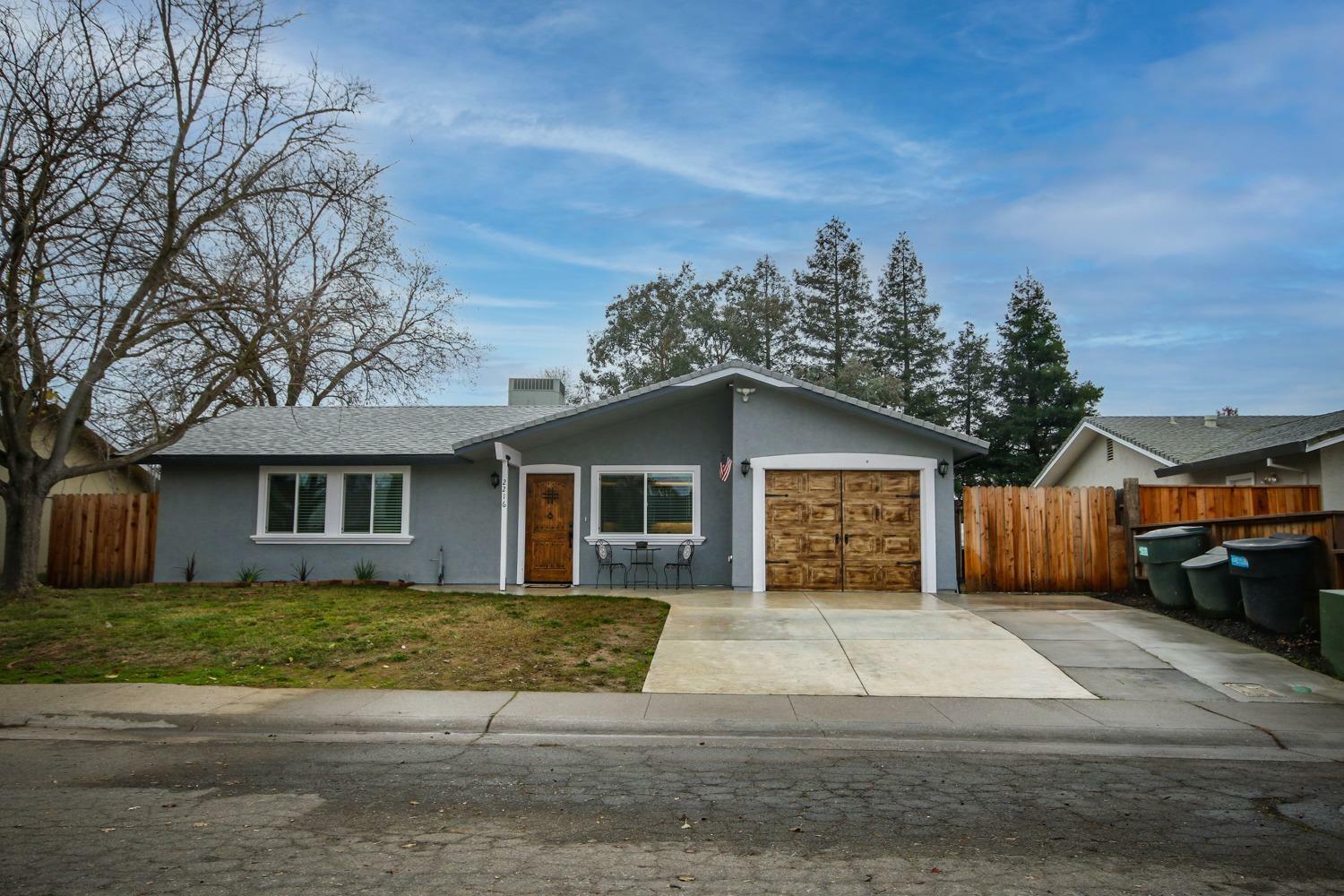 Property Photo:  2216 Armitage Way  CA 95626 