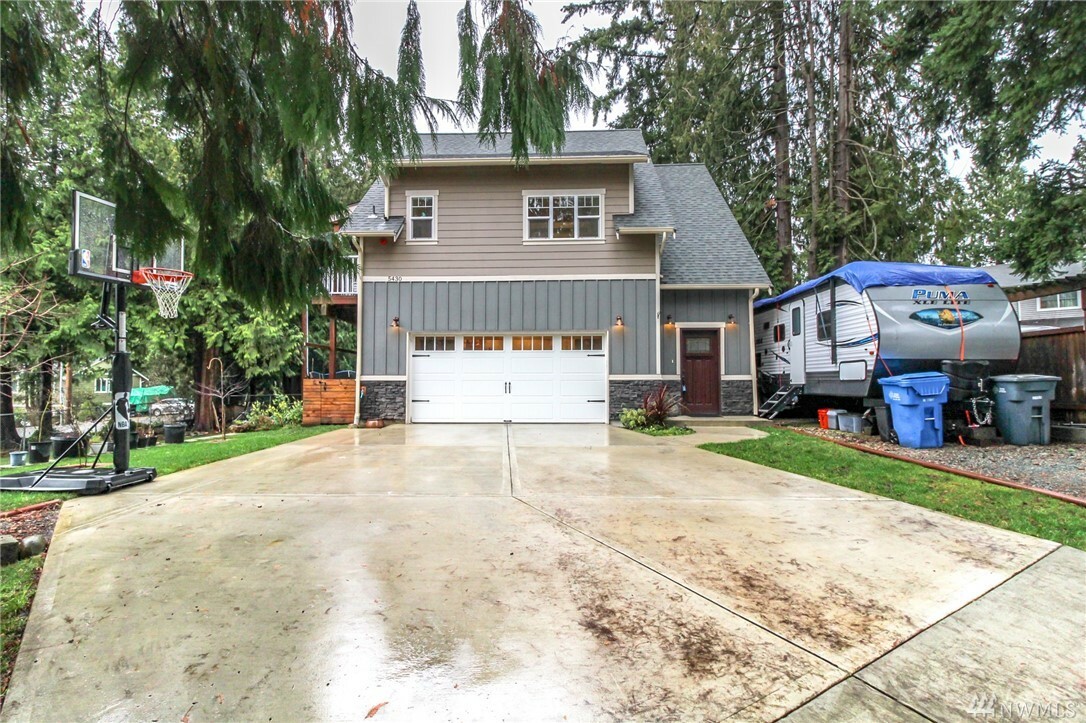 Property Photo:  5430 S Island Dr E  WA 98391 