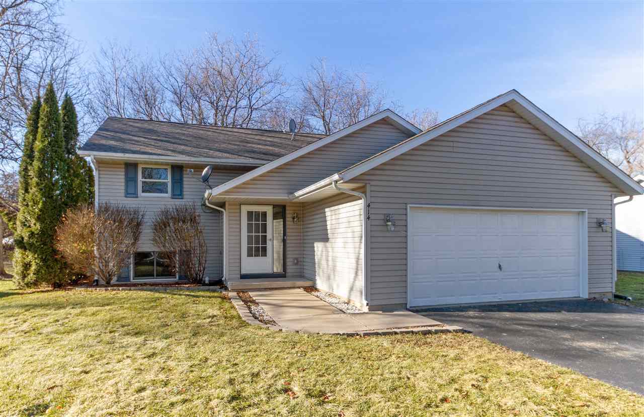 Property Photo:  414 Staffordshire Drive NE  IL 61065 