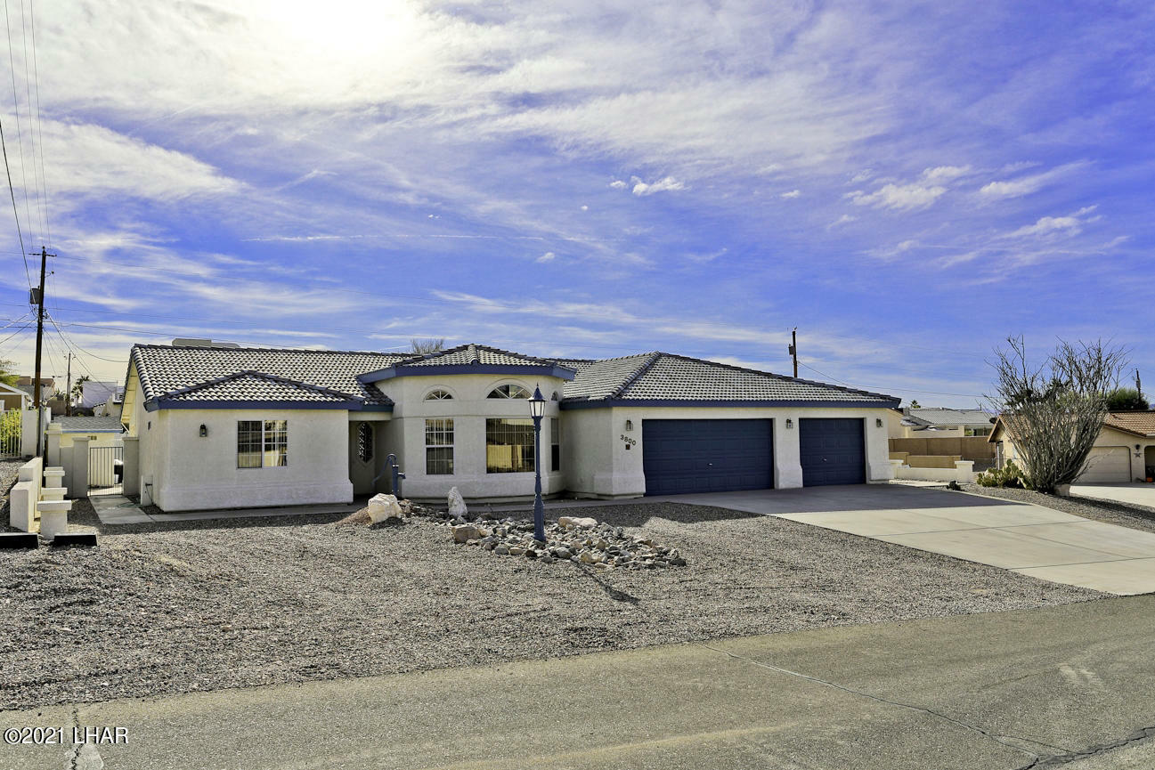 Property Photo:  3800 Bear Dr  AZ 86406 