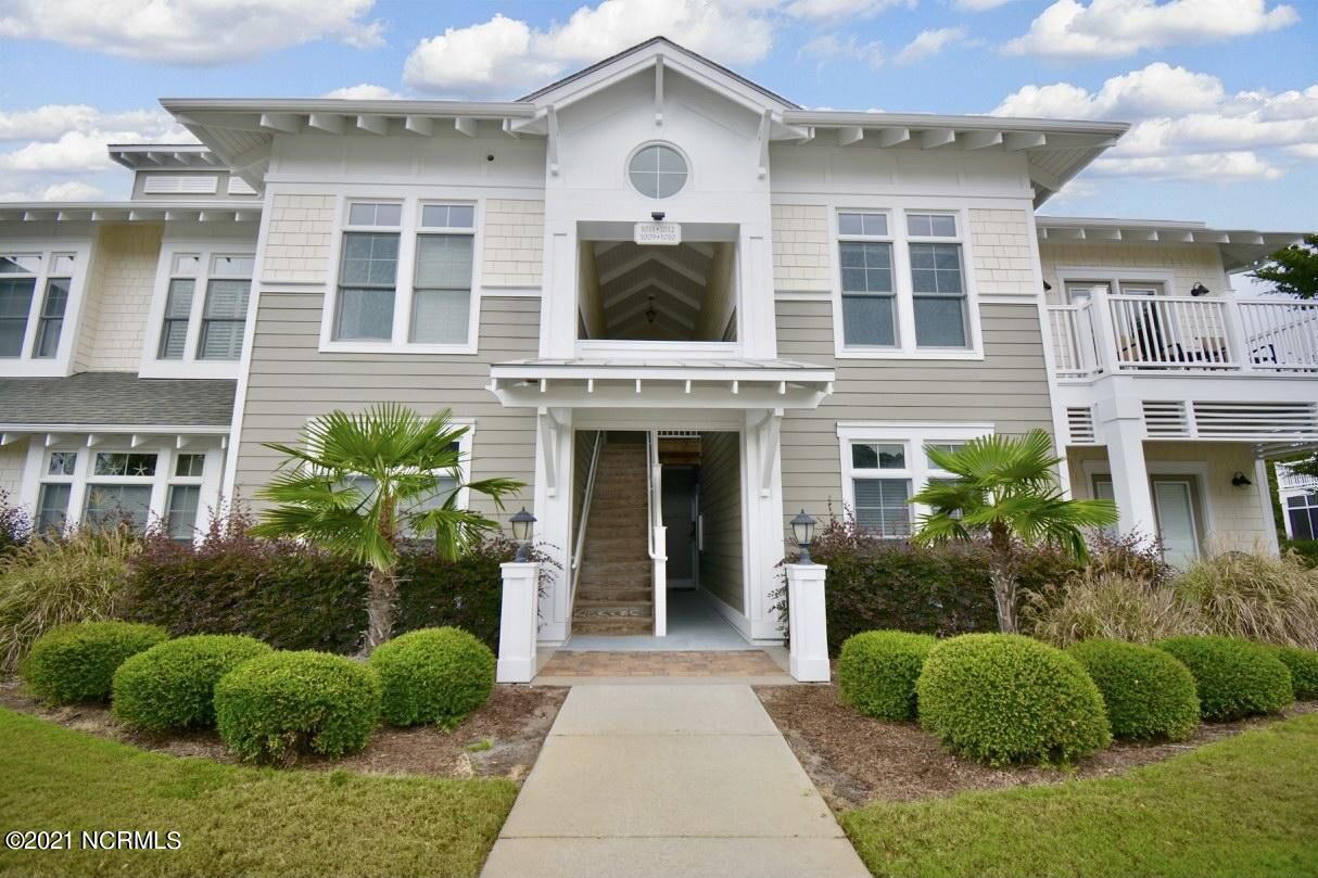 Property Photo:  2537 St. James Drive 1009  NC 28461 