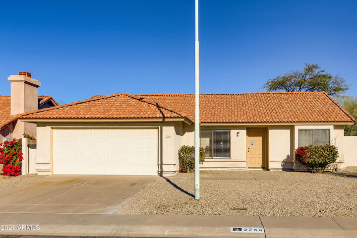 Property Photo: 2744 E Dry Creek Road AZ 85048