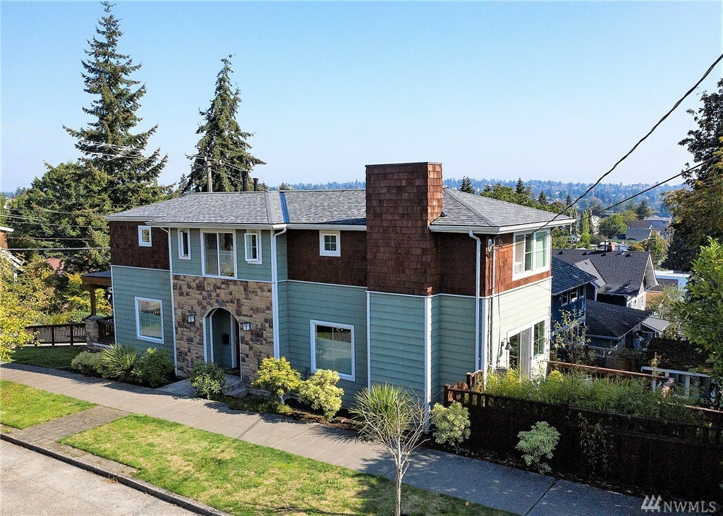 Property Photo:  501 N 72nd St  WA 98103 