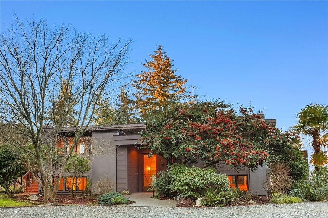Property Photo: 6115 SW Luana Beach Road WA 98070