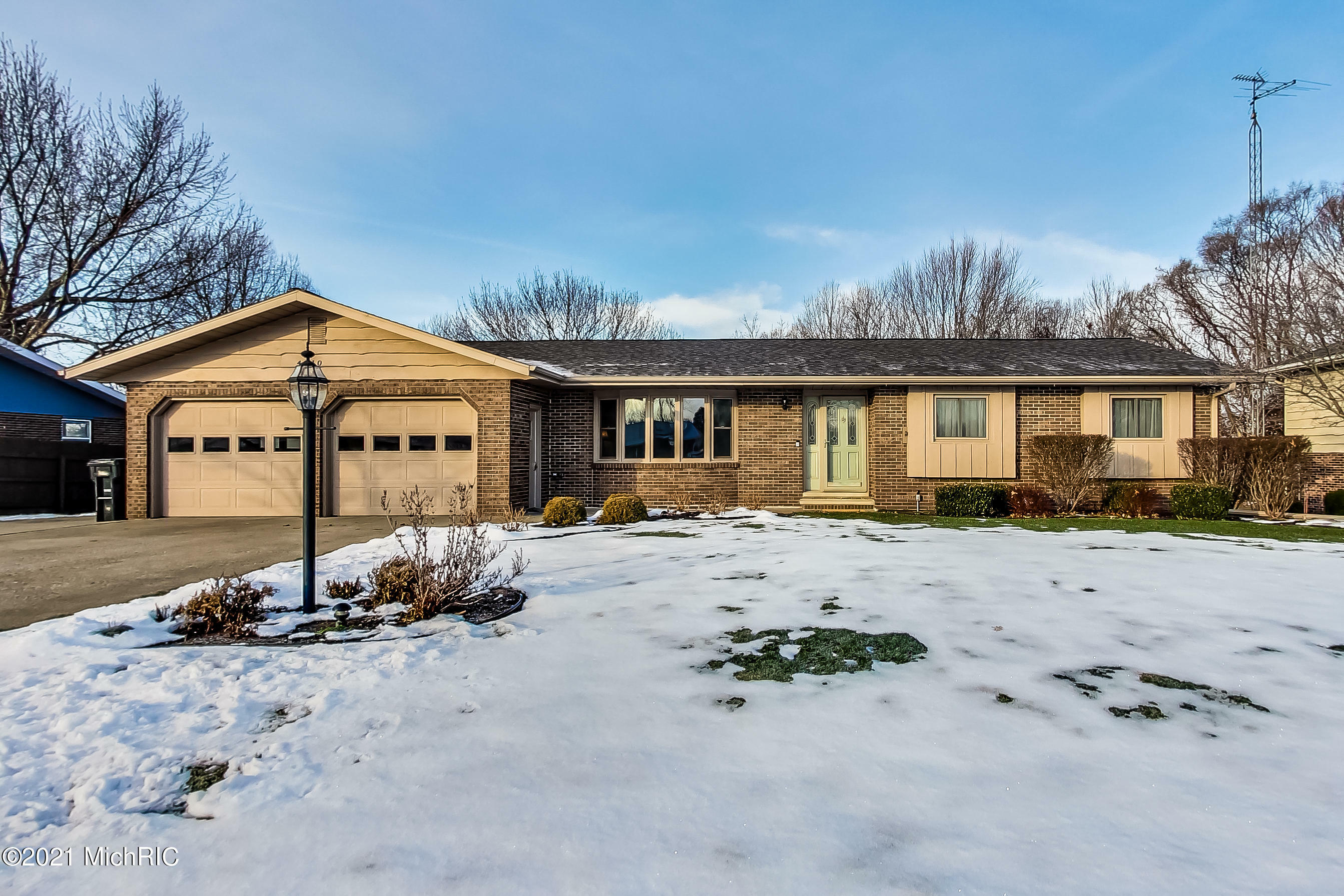 Property Photo:  4210 Denton Drive  MI 49085 