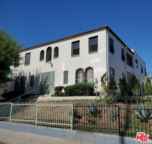 Property Photo:  1183 S Bronson Ave  CA 90019 