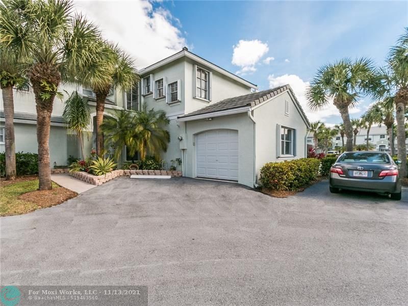 Property Photo: 4751 Grapevine Way FL 33331