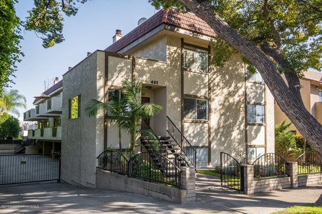 Property Photo:  432 S Oak Knoll Avenue 4  CA 91101 