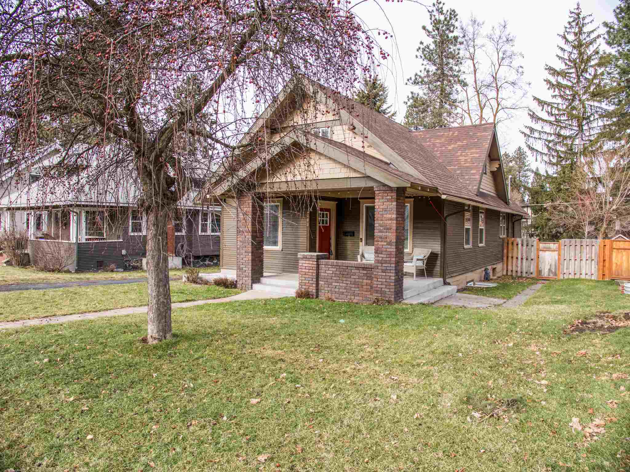 Property Photo: 1008 W 14th Ave WA 99204
