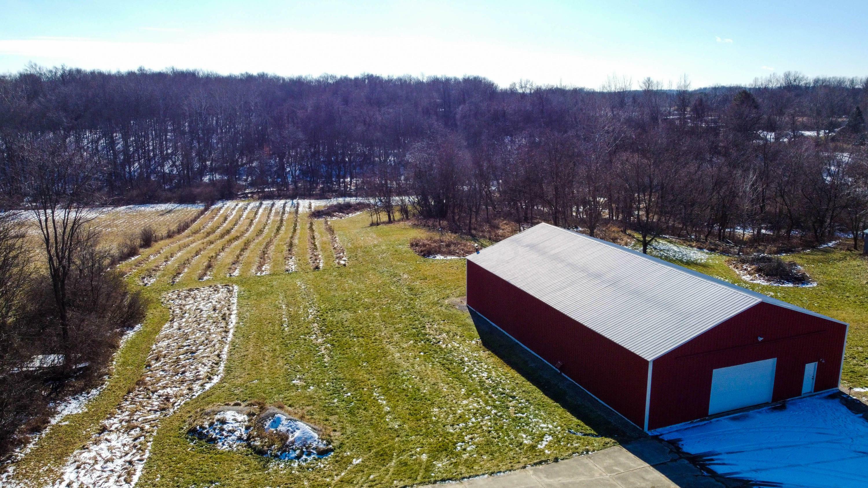 Property Photo:  3071 Sportsman Club Road NW  OH 43031 