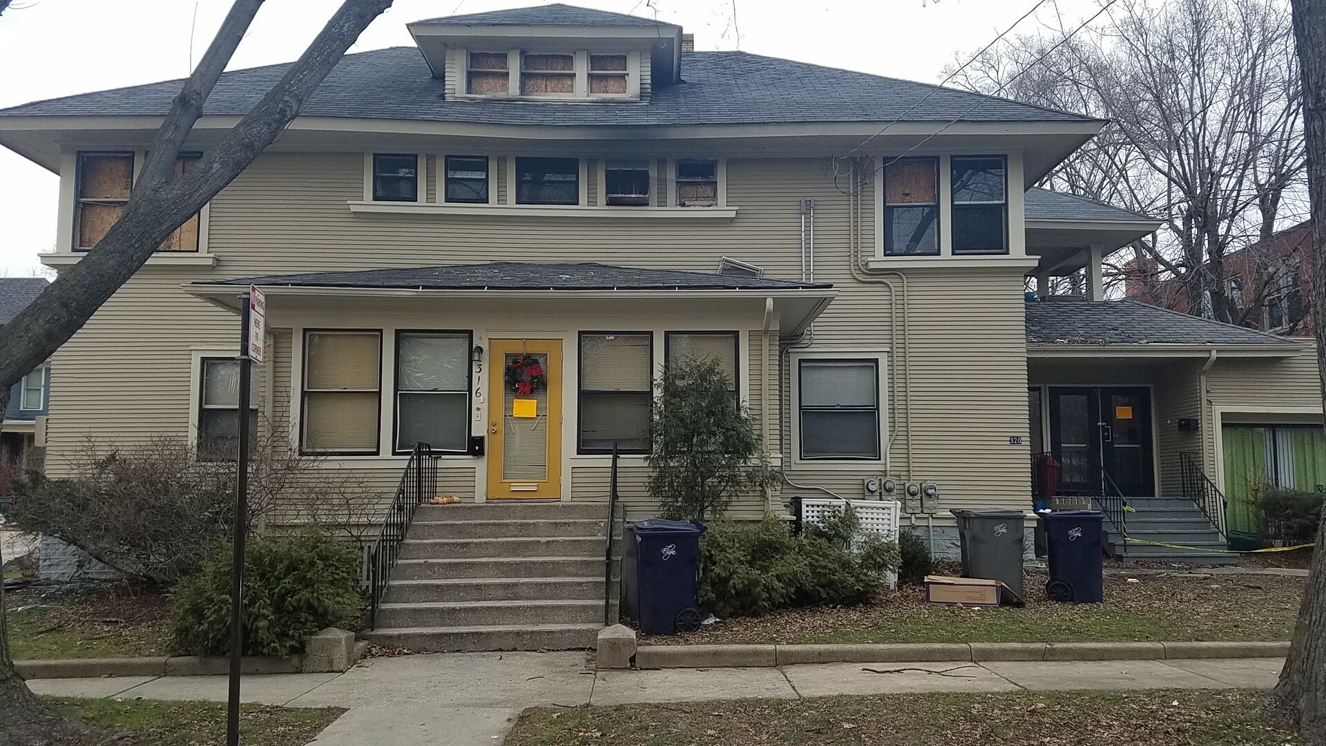Property Photo: 316 Division Street IL 60120
