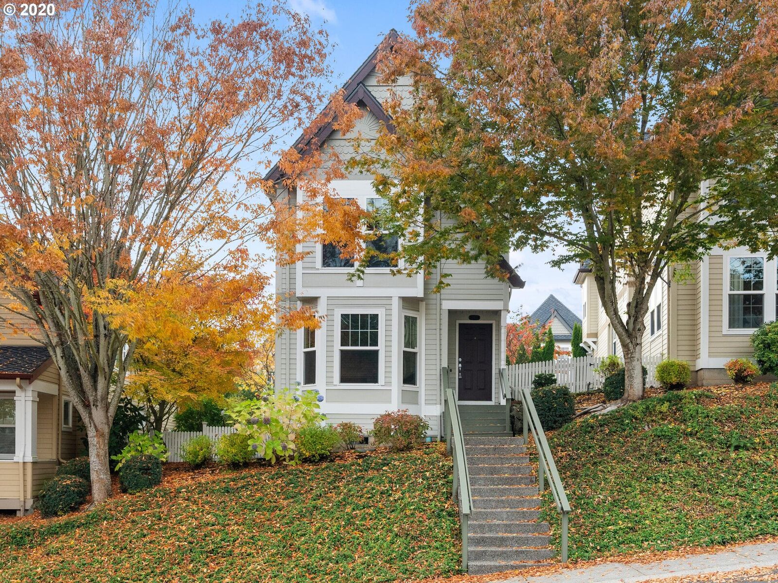 Property Photo:  2315 NW Stimpson Ln 42/43  OR 97229 
