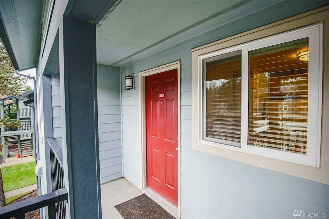 Property Photo:  11110 NE 125th Lane H329  WA 98034 