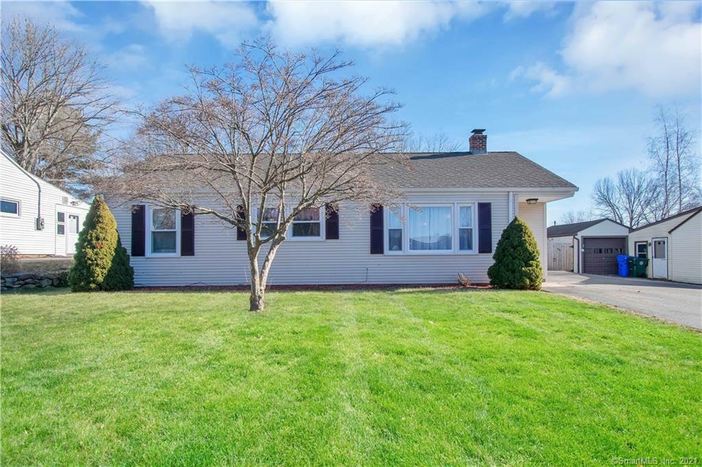 Property Photo: 34 Greenbrier Road CT 06118