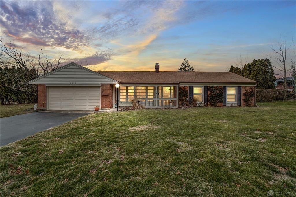 Property Photo: 5225 Vernadale Drive OH 45429