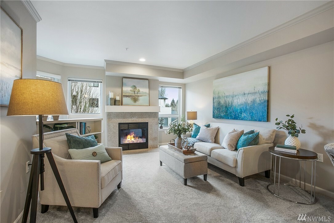 Property Photo: 9222 Roosevelt Wy NE #203 WA 98115